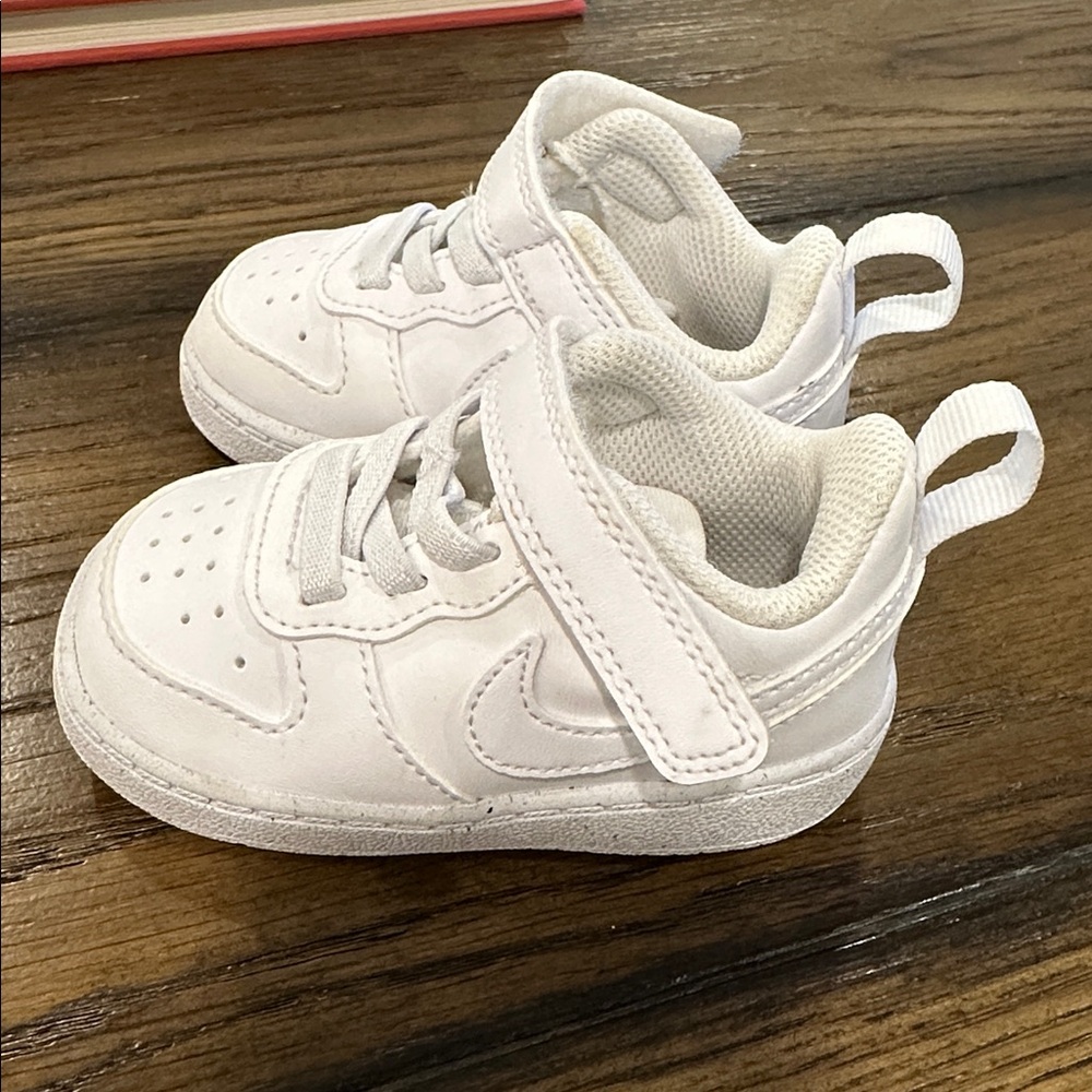 Nike toddler sneakers size 4 C